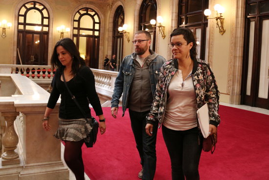 CUP MPs arriving in the Catalan parliament on May 12 (by ACN)
